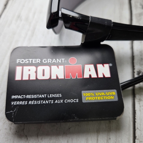 NWT Foster Grant Black Sport Sunglasses - Picture 7 of 7